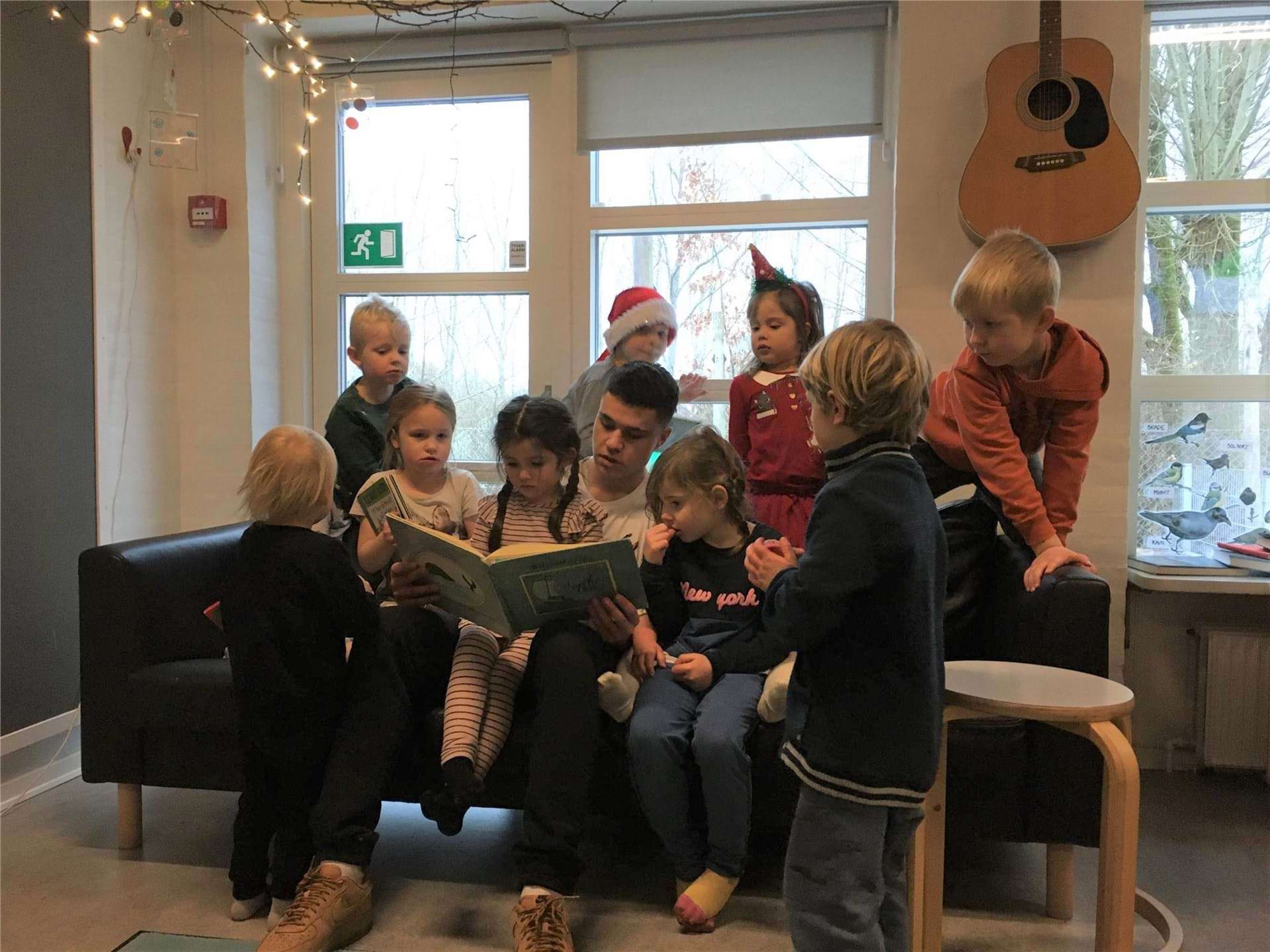 Højtlæsning er altid et hit i Olympia